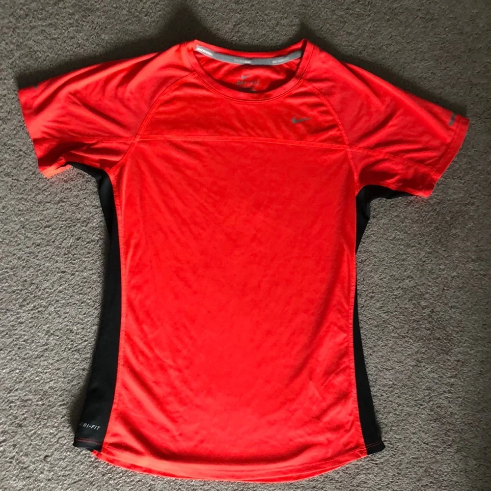 Nike‎ Women’s Dri-Fit T-shirt